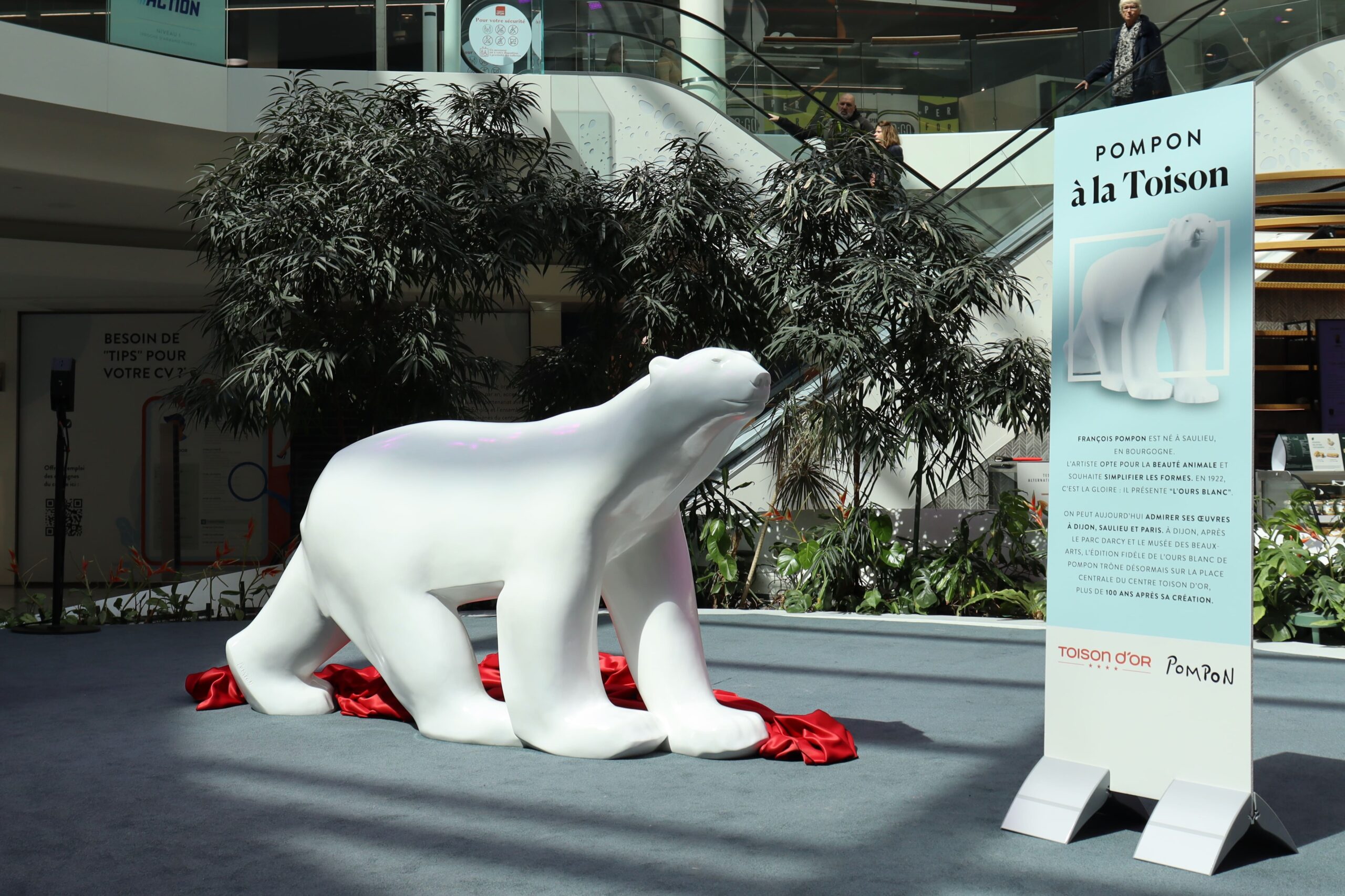 L’art dans les centres commericaux : l’Ours Blanc de Pompon